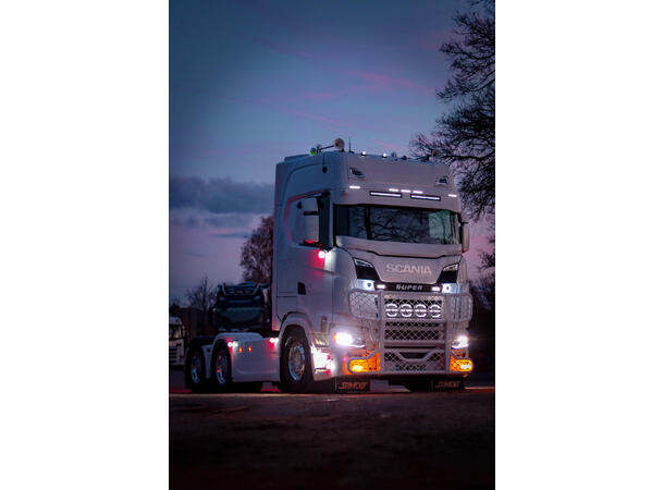 OZZ XR2 P9" fjernlys Hvit 16 LED, m/parklys, 15000 lumen 