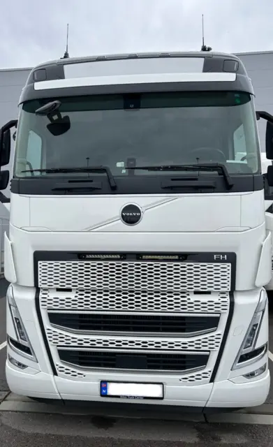 Fjernlyspakke med LAZER LINEAR12 P Elite 382mm, for Volvo FH og FH16 2021-> 