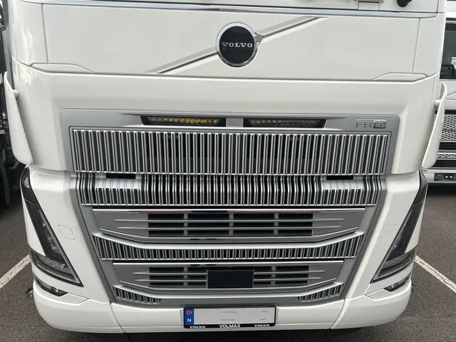 Fjernlyspakke med OZZ XB1 15" for Volvo FH og FH16 2021-> 