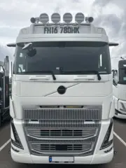 Fjernlyspakke med OZZ XB1 15&quot; for Volvo FH og FH16 2021-&gt;