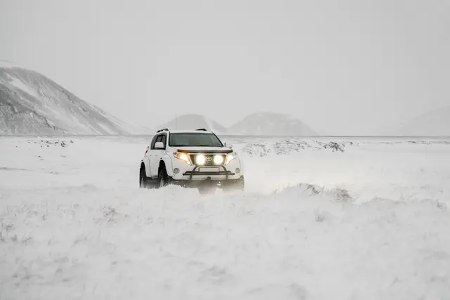 OZZ XR2 P9" fjernlys Hvit 16 LED, m/parklys, 15000 lumen 