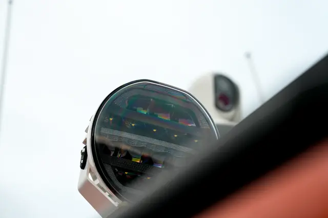 OZZ XR2 P9" fjernlys Hvit 16 LED, m/parklys, 15000 lumen 