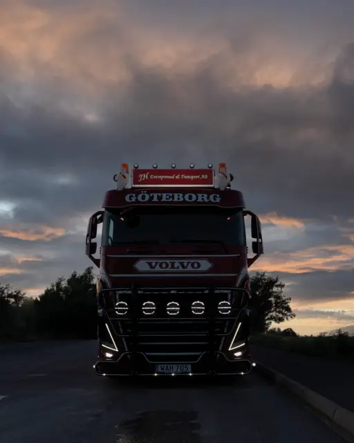 OZZ XR2 P9" fjernlys Hvit 16 LED, m/parklys, 15000 lumen 