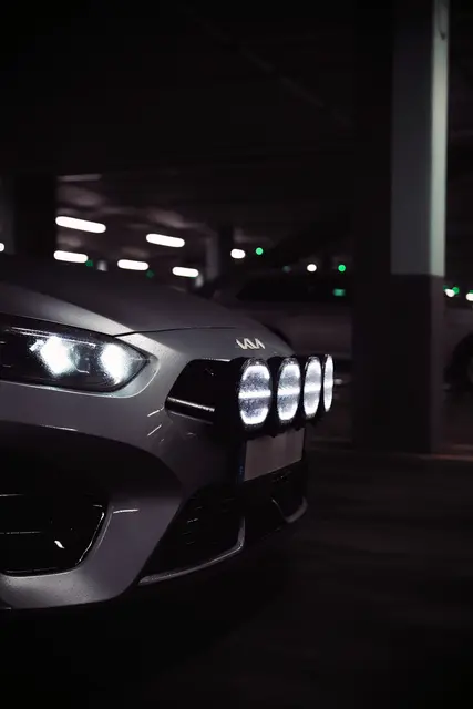 OZZ XR2 P fjernlys 7" Sort 16 LED m/parklys 7200 lumen 