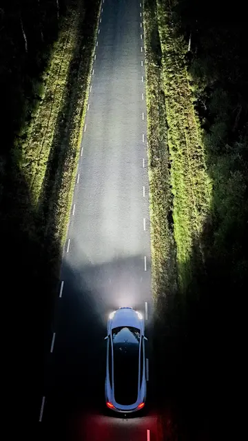 OZZ XR2 P fjernlys 7" Sort 16 LED m/parklys 7200 lumen 