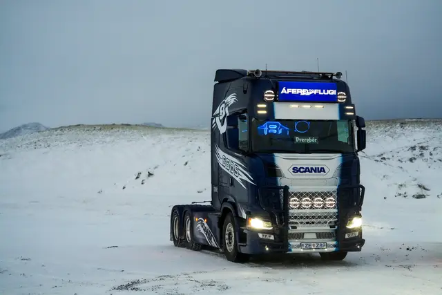 OZZ XR3 P9" fjernlys Helhvit 16 LED, parklys, 15000 lumen 