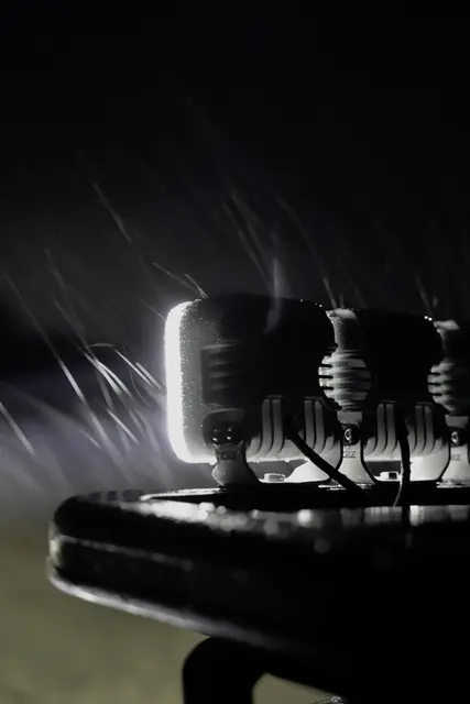 OZZ SQR 5" fjernlys Hvit m/hvitt eller oransje parklys 