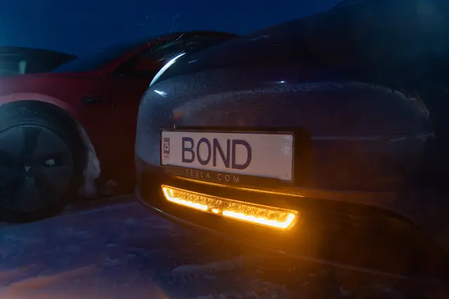 OZZ XB1 P27" fjernlys LED-bar kurvet m/posisjonslys Sort hus 