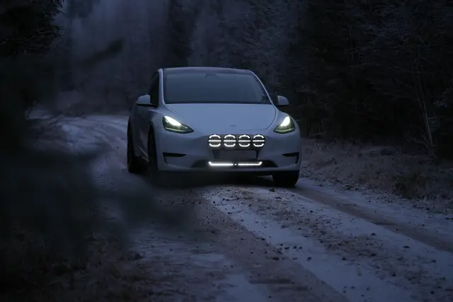 OZZ XB1 P27" fjernlys LED-bar kurvet m/posisjonslys Sort hus 