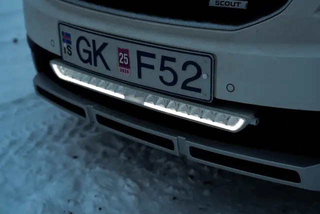 OZZ XB1 P27" fjernlys LED-bar kurvet m/pos.lys Hvitt hus 