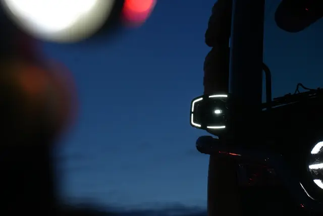 OZZ XH1 brøytelys H/V 150x150/215mm 4 LED, nærlys og fjernlys m/varme 