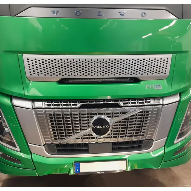 Fjernlyspakke med LAZER LINEAR24 Elite 682mm, for Volvo FH Aero 
