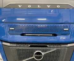 Fjernlyspakke med LAZER LINEAR24 Elite 682mm, for Volvo FH Aero