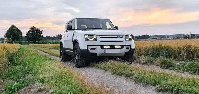 Land Rover Defender (2020+) - Grillkit inkludert 2x Triple-R 750 Elite 