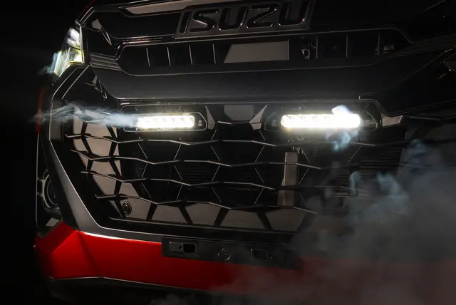 LAZER Isuzu D-Max 2025-> Grillkit med 2 stk. Linear-6 Elite 