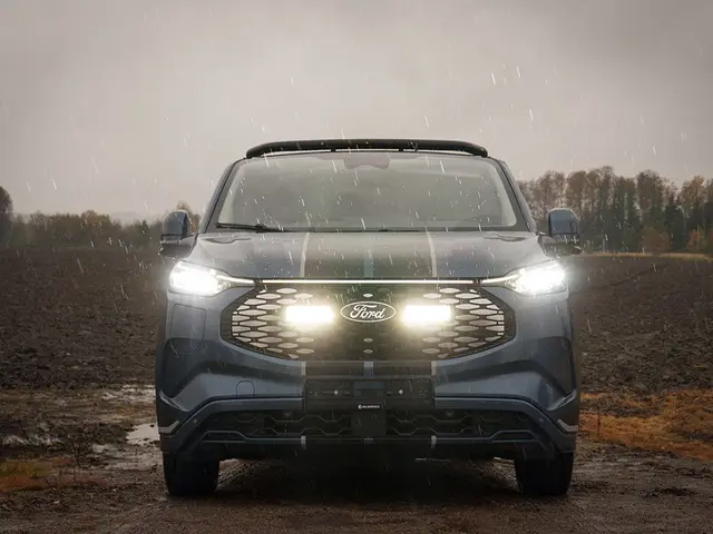 LAZER Ford Transit Cutom Electric 2024-> Grillkit med LAZER TR750 G2 