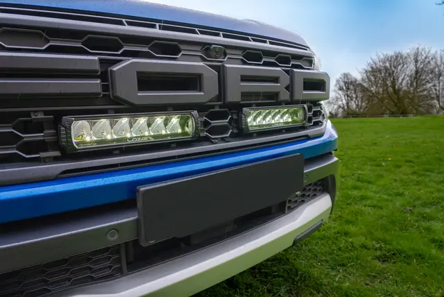 Ford Ranger (2023+) - Grillkit inkludert 2x Triple-R 850 Elite 