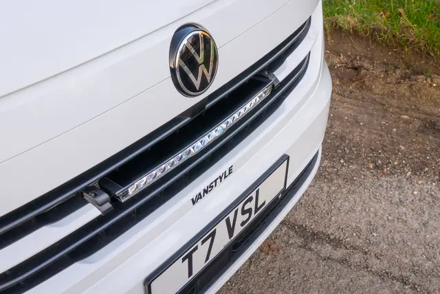 LAZER VW Transporter T7 (2025->) Grillkit med Glide Elite 52cm m/parklys 