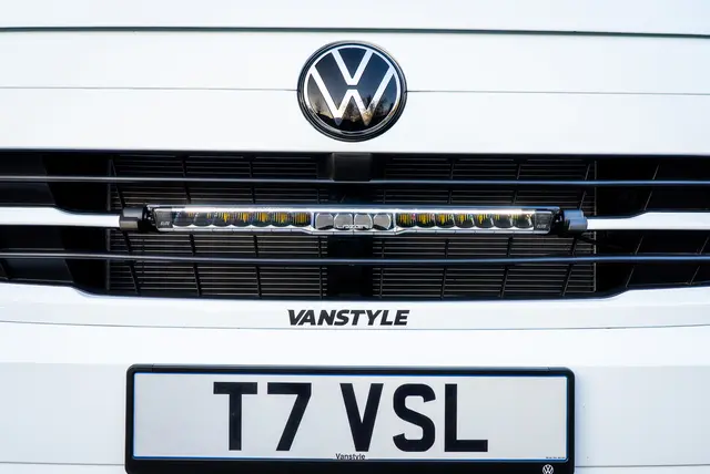 LAZER VW Transporter T7 (2025->) Grillkit med Glide Elite 52cm m/parklys 