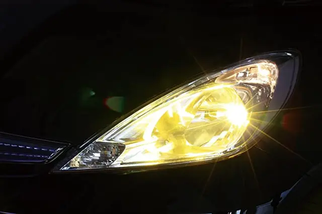 PIAA | H3 | Solar Yellow 2500K Halogen pære 